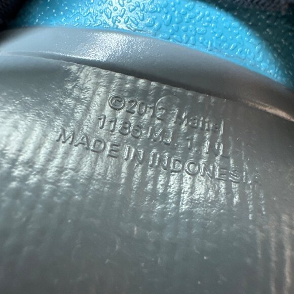 Disney Frozen Kristoff Poseable Figurine Doll w/ Removable Boots & Cloak 2012 - Picture 6 of 7